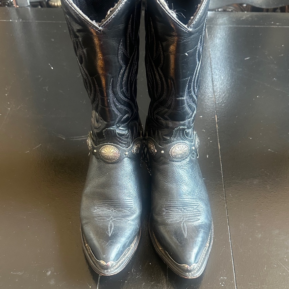 Elegant Black Western Cowboy Boots